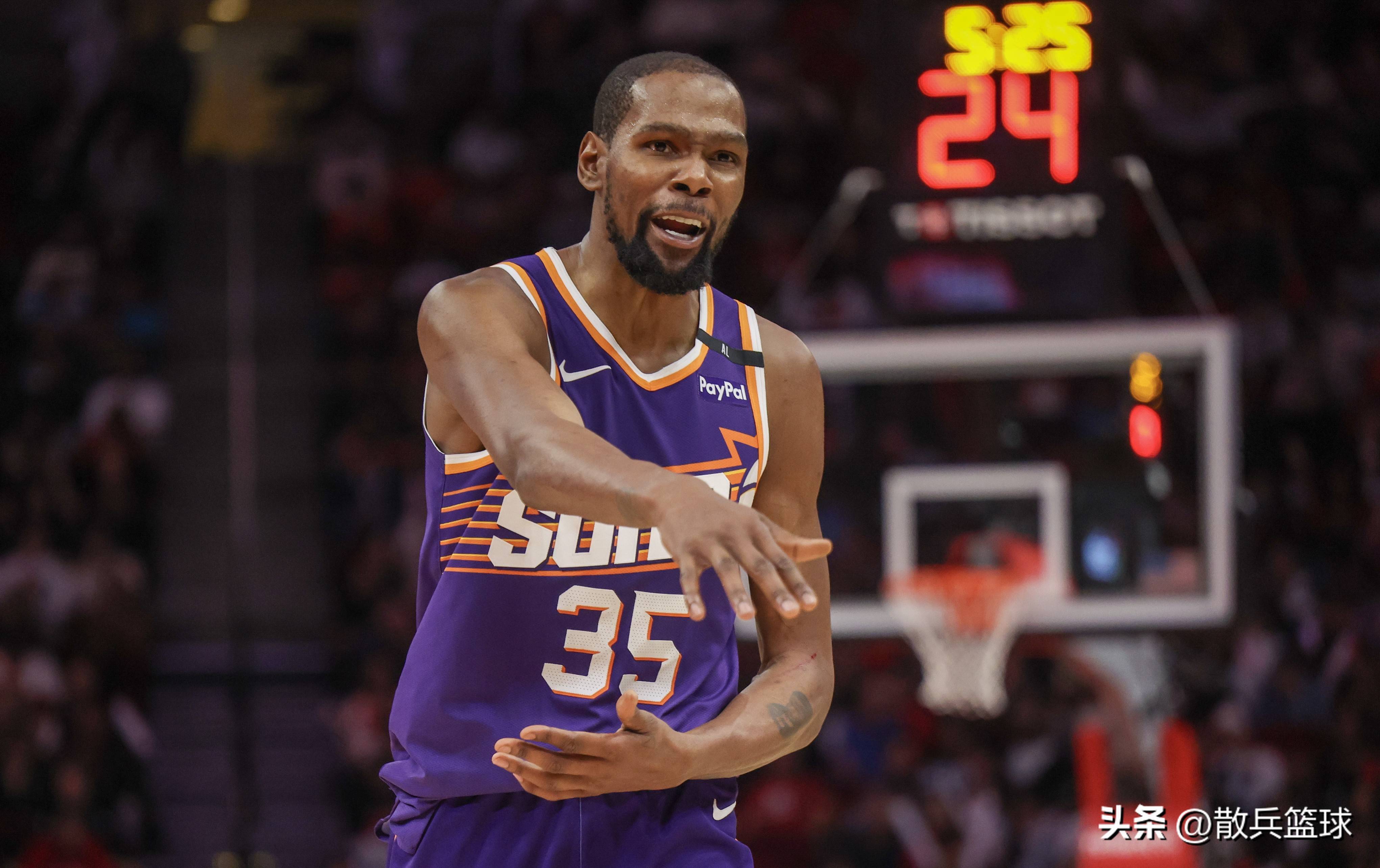 3377体育-关于杜兰特回归赛场，爆冷首场状态亮眼，公牛观众沸腾！的信息