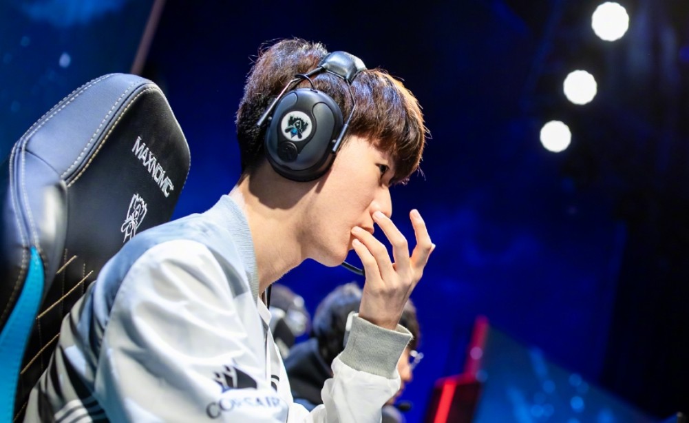 3377体育-TheShy在利物浦比赛中势不可挡，绝杀引发热议！的简单介绍